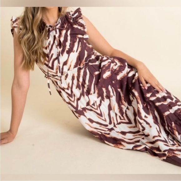 THML Ruffle Sleeve Tiered Midi Dress Small - Picture 3 of 10